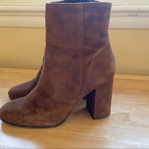 Aldo Brown Short Zipper Boots Size 7.5